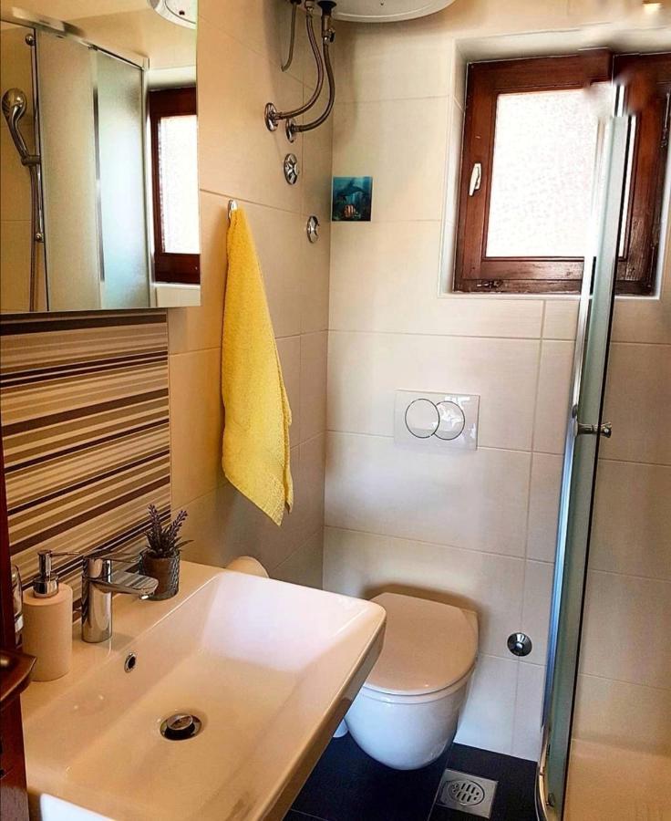 Holiday House Pasjak Sapjane Luaran gambar