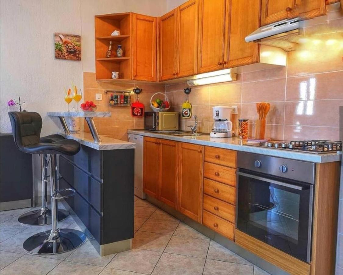 Holiday House Pasjak Sapjane Luaran gambar