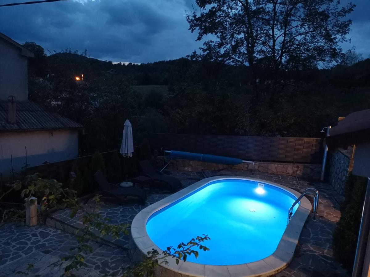 Holiday House Pasjak Sapjane Luaran gambar